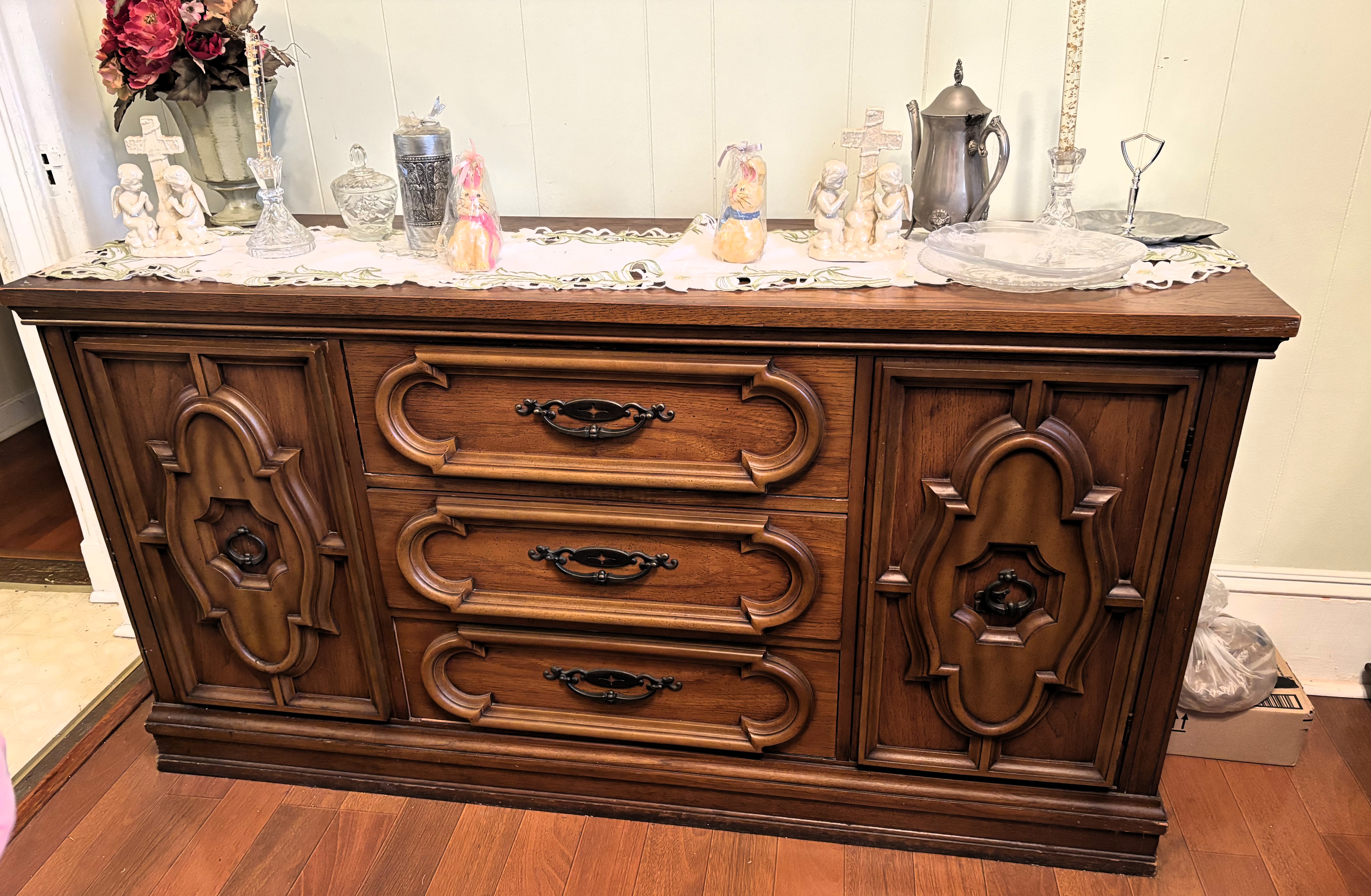 Antique and Collectibles Estate Sale