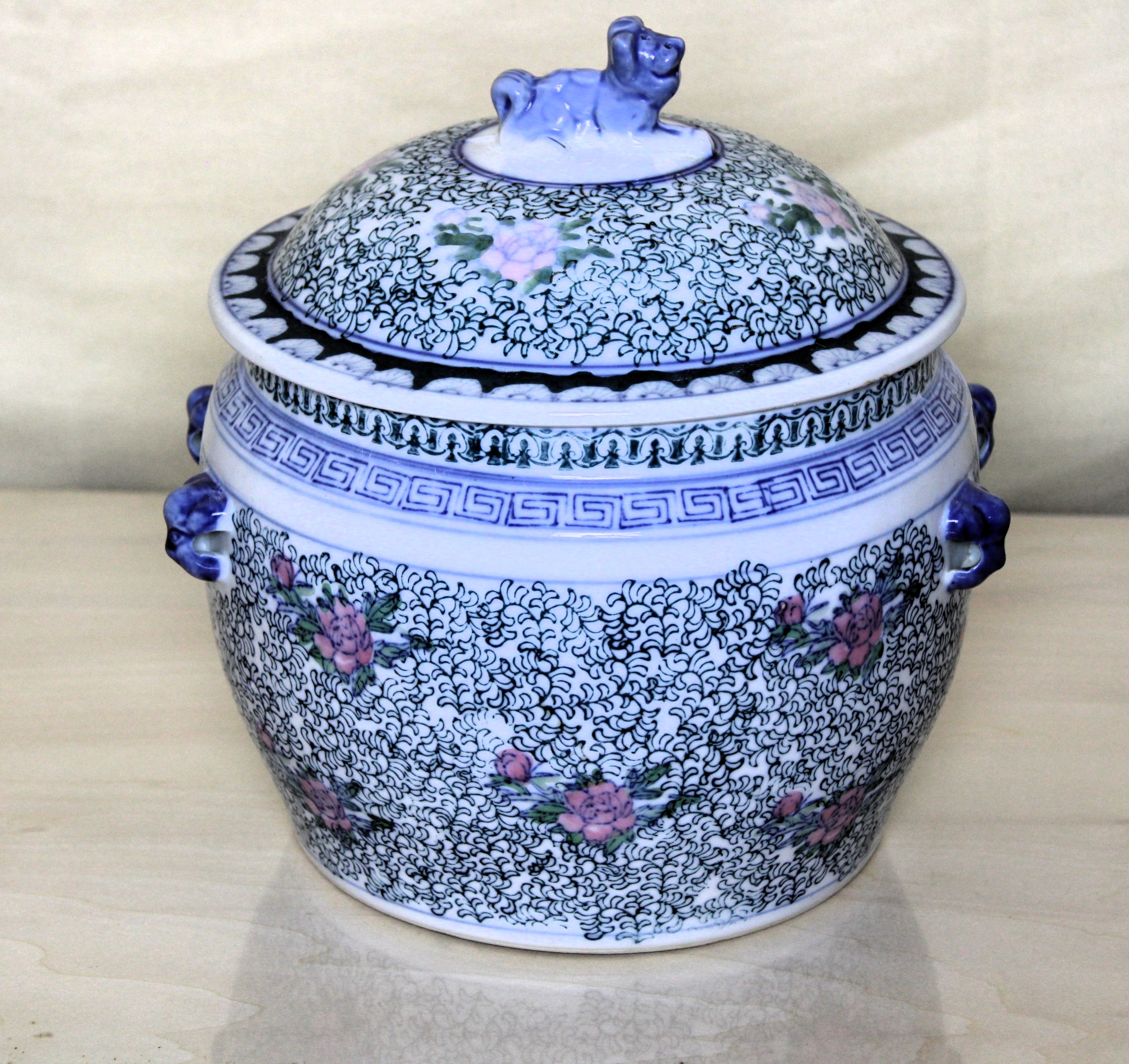 ARTIST NEIL JANSEN ESTATE BLUFFTON WITH MANY ANTIQUES